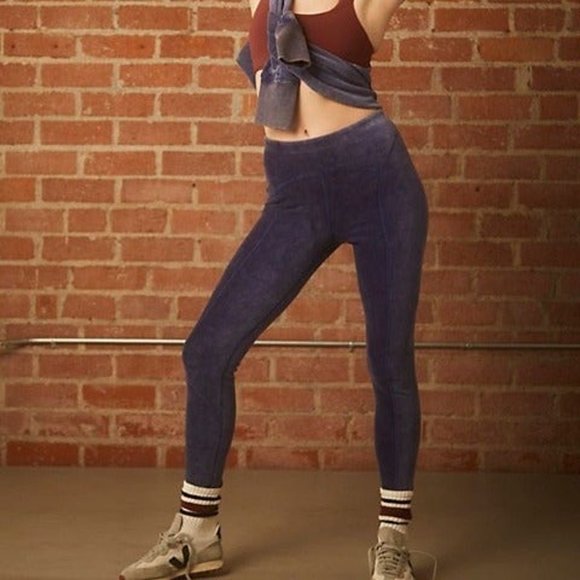 FREE PEOPLE MOVEMENT JUST LODGIN VELVET VELOUR LEGGING NWOT M - Picture 1 of 8